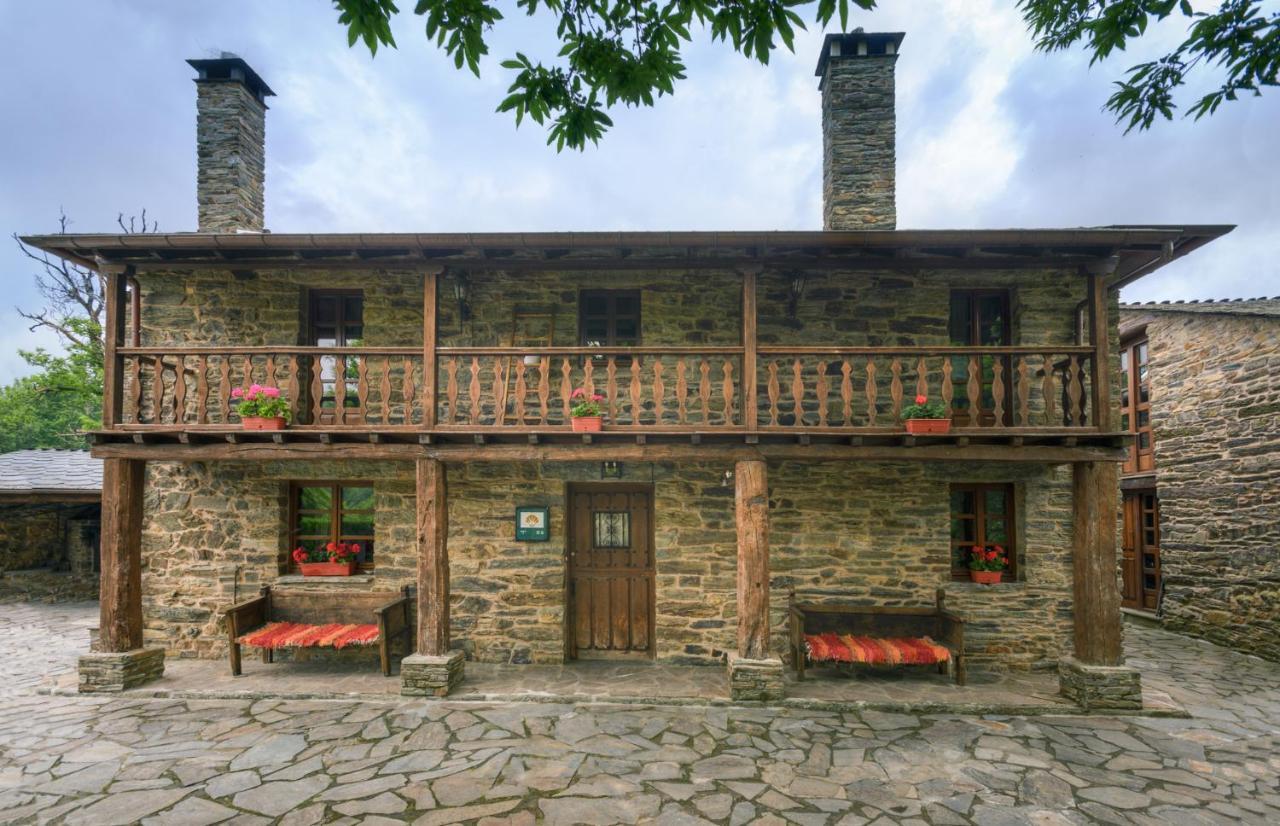 Casa Bouza Guest House Becerrea ภายนอก รูปภาพ