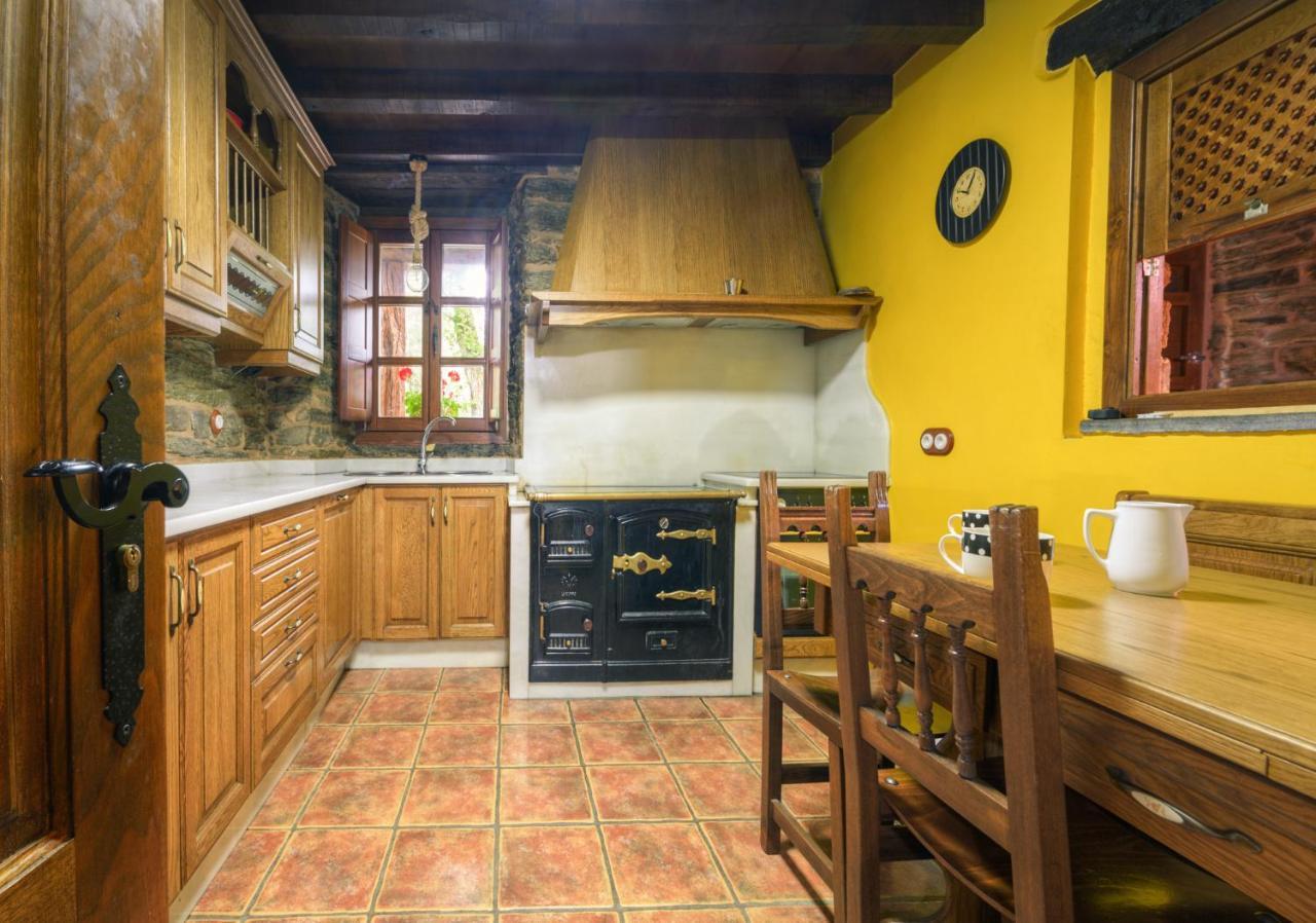 Casa Bouza Guest House Becerrea ภายนอก รูปภาพ